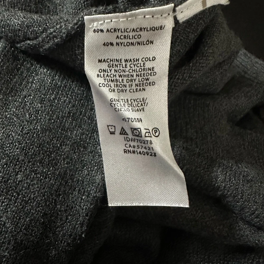 Loft lightweight gray sweater. Size XS. - Picture 4 of 4